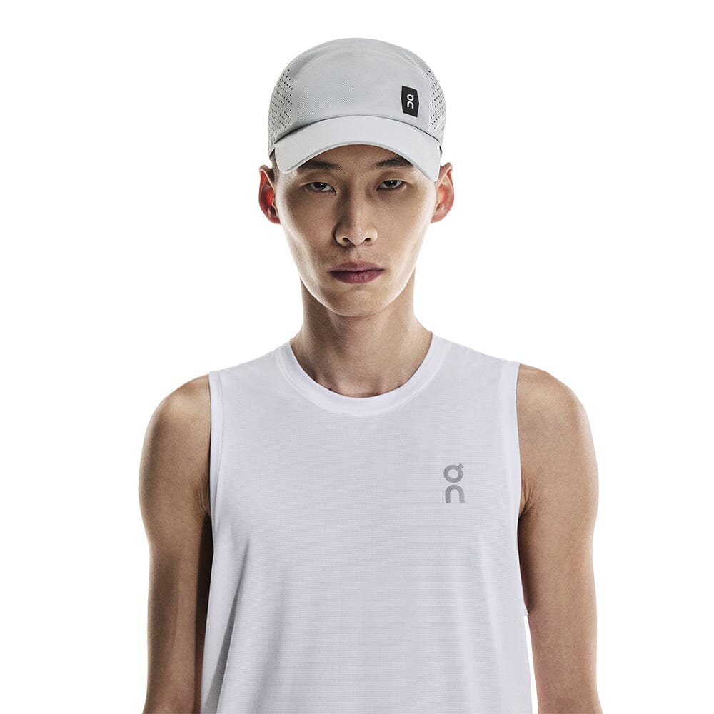 On Running Lightweight Cap Headwear - BlackToe Running#colour_glacier