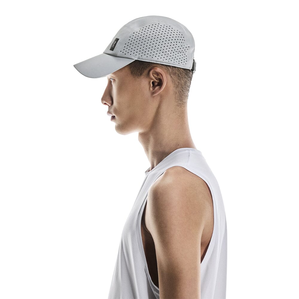 On Running Lightweight Cap Headwear - BlackToe Running#colour_glacier