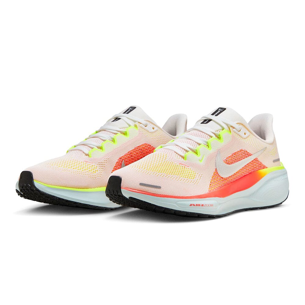 Nike Women's Pegasus 41 - BlackToe Running#colour_summit-white-chrome-bright-crimson